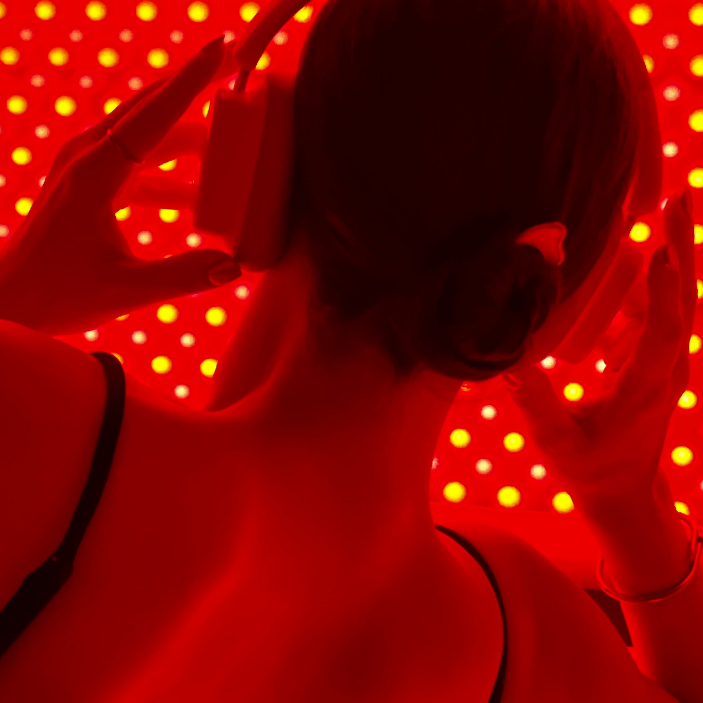 [BUNDLE BOOKING LINK] The red. Experience (11 minutes)